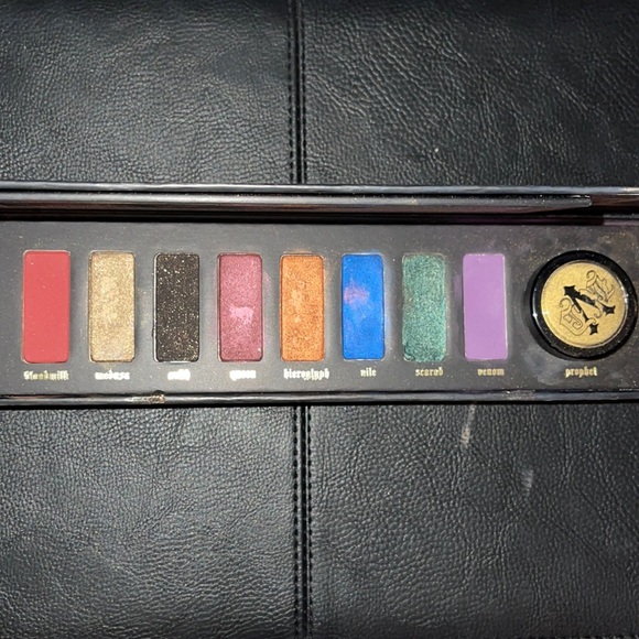 2/$50 KVD serpentina and morphe artistry palette - Picture 1 of 6